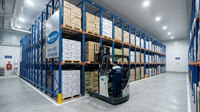 Kệ drive in cho kho thực phẩm Kệ drive in lưu trữ hàng thực phẩm theo pallet